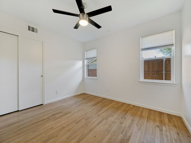 10904 Wyatt Street, Dallas, TX 75218