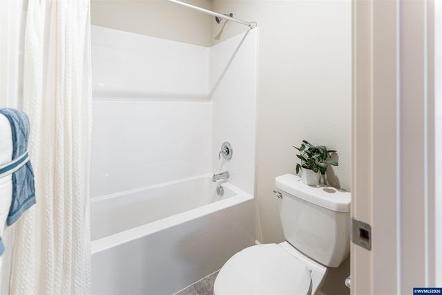 1484 Logan Pkw SE, Albany, OR 97322