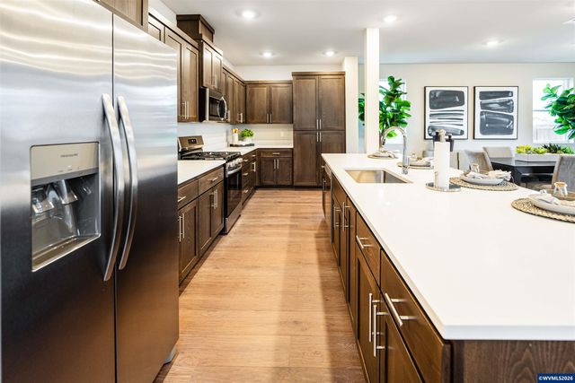 1484 Logan Pkw SE, Albany, OR 97322