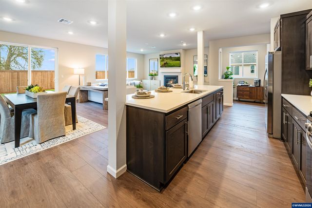 1484 Logan Pkw SE, Albany, OR 97322
