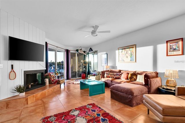 910 PINELLAS BAYWAY S 107, Tierra Verde, FL 33715