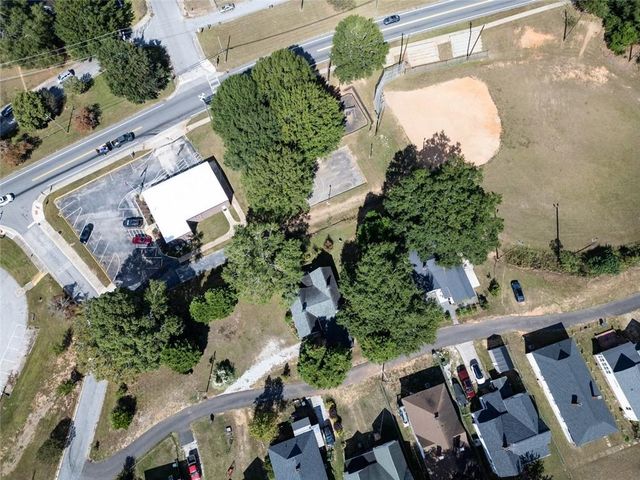 2 N Broad Street N, Porterdale, GA 30014
