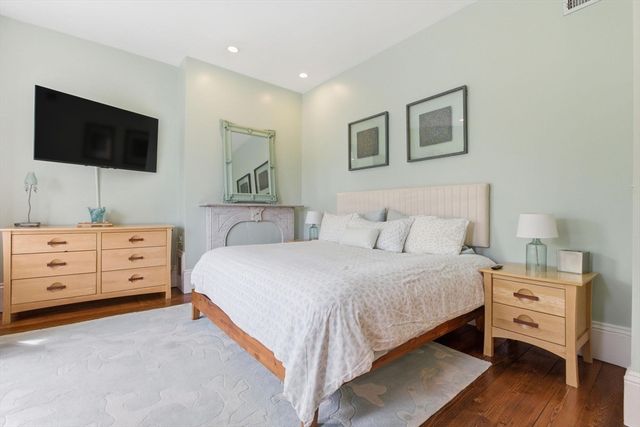 419 Main Street, Boston, MA 02129