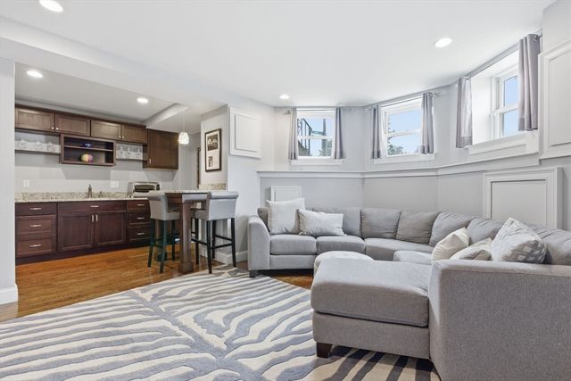 419 Main Street, Boston, MA 02129