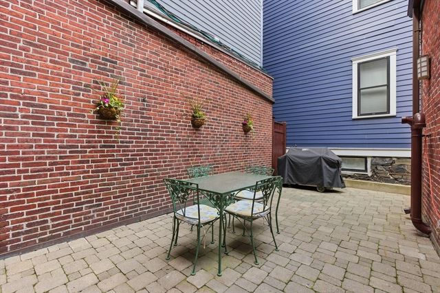 419 Main Street, Boston, MA 02129