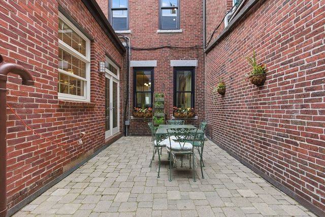 419 Main Street, Boston, MA 02129