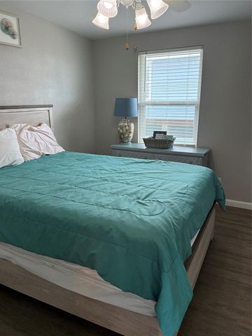 4214 Liberty Drive, Galveston, TX 77554