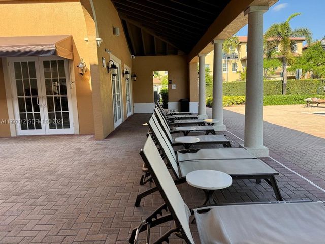 14733 SW 11th St 14733, Pembroke Pines, FL 33027