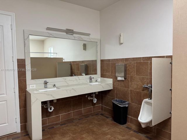 14733 SW 11th St 14733, Pembroke Pines, FL 33027