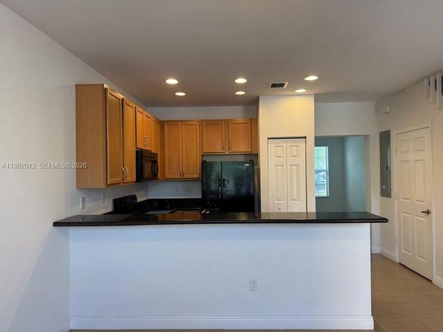 14733 SW 11th St 14733, Pembroke Pines, FL 33027