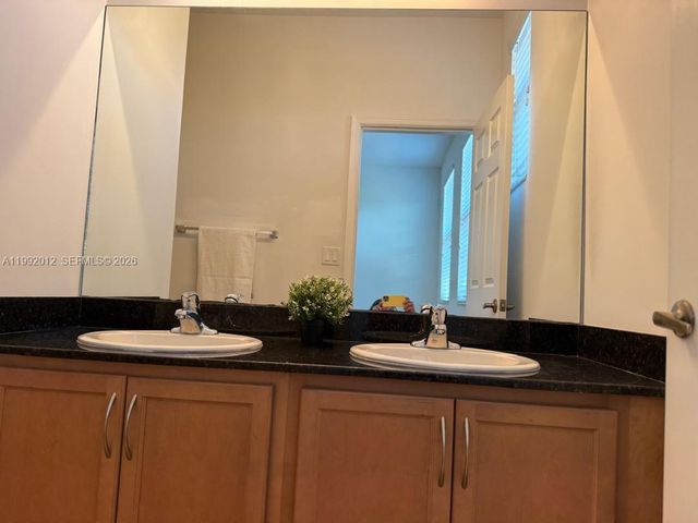 14733 SW 11th St 14733, Pembroke Pines, FL 33027