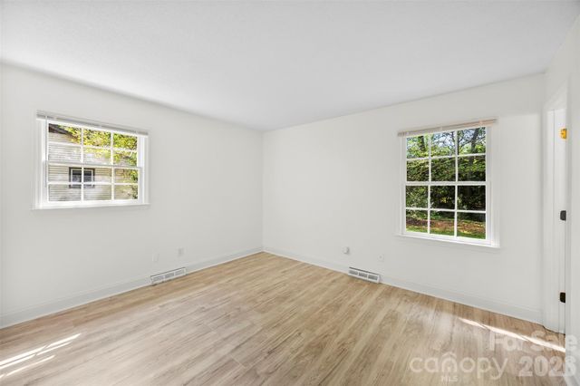 425 Whitethorn Drive, Gastonia, NC 28054