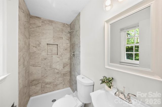 425 Whitethorn Drive, Gastonia, NC 28054