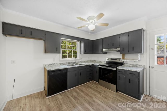 425 Whitethorn Drive, Gastonia, NC 28054