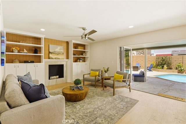 3790 Goldenrod St, Seal Beach, CA 90740