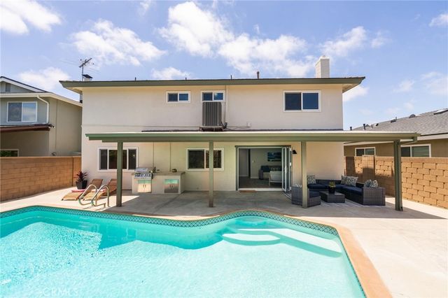 3790 Goldenrod St, Seal Beach, CA 90740