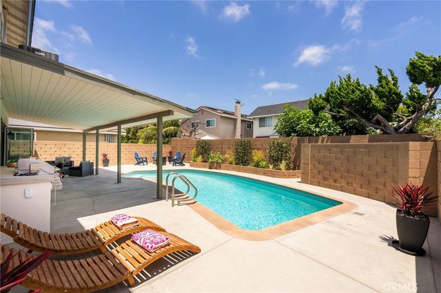 3790 Goldenrod St, Seal Beach, CA 90740