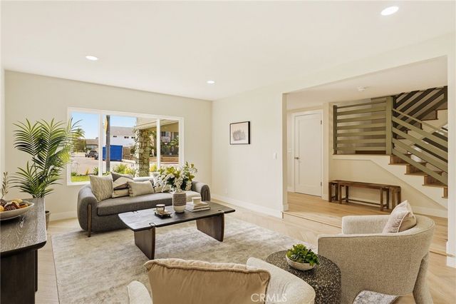 3790 Goldenrod St, Seal Beach, CA 90740