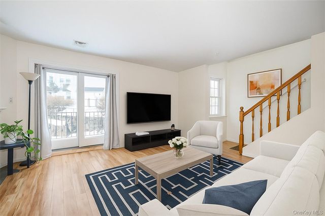 9 Nob Hill Drive, Elmsford, NY 10523