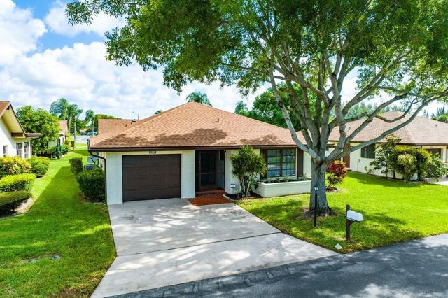 6369 Lakemont Circle, Greenacres, FL 33463