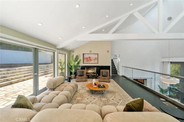 9653 Oak Pass, Beverly Hills, CA 90210