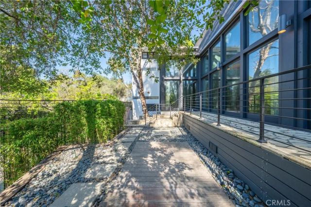 9653 Oak Pass, Beverly Hills, CA 90210
