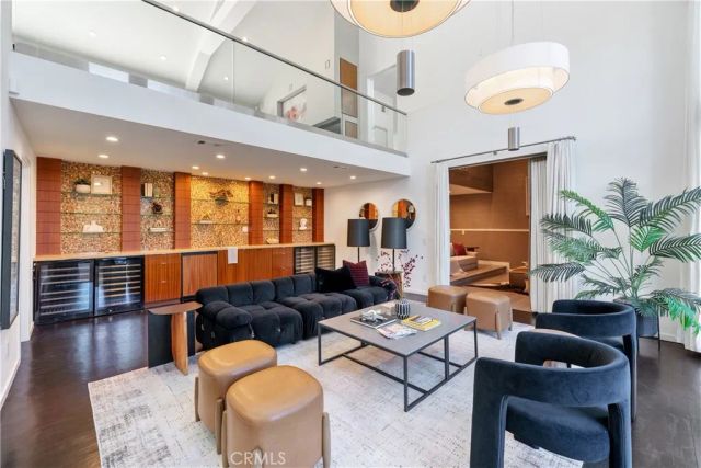 9653 Oak Pass, Beverly Hills, CA 90210
