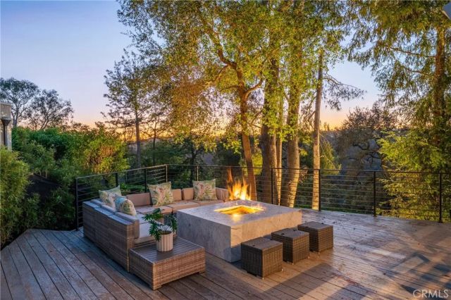 9653 Oak Pass, Beverly Hills, CA 90210