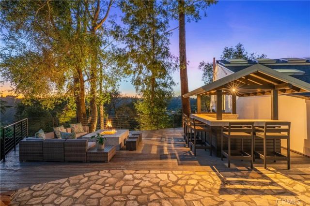 9653 Oak Pass, Beverly Hills, CA 90210