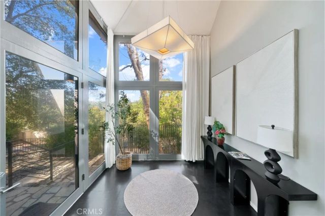 9653 Oak Pass, Beverly Hills, CA 90210