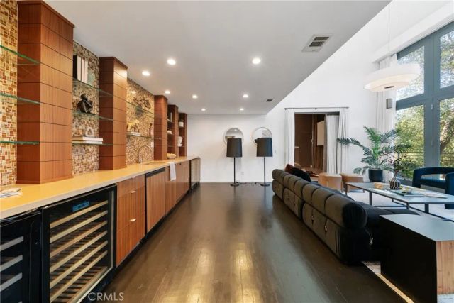 9653 Oak Pass, Beverly Hills, CA 90210