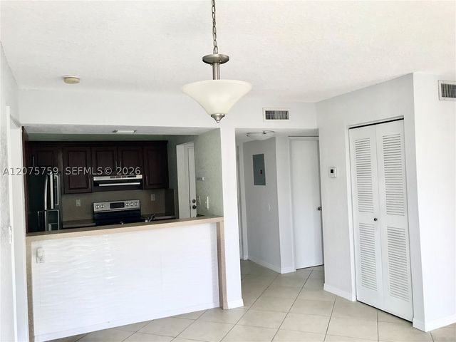 6955 NW 186th St F310, Hialeah, FL 33015