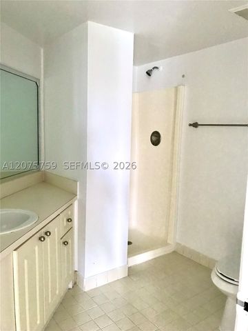 6955 NW 186th St F310, Hialeah, FL 33015