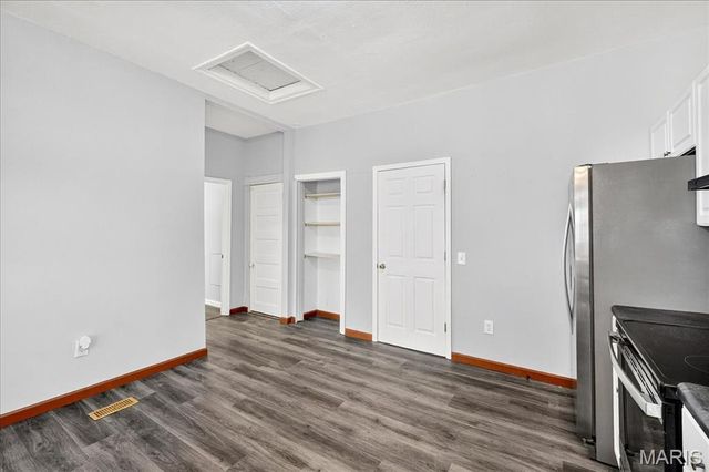 6534 Whitney Avenue, St Louis, MO 63133