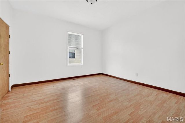 6534 Whitney Avenue, St Louis, MO 63133