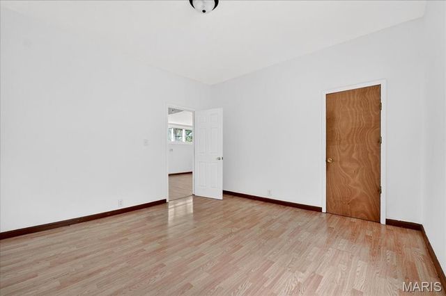 6534 Whitney Avenue, St Louis, MO 63133