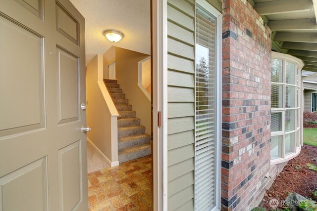 16611 NE 48th Court, Redmond, WA 98052