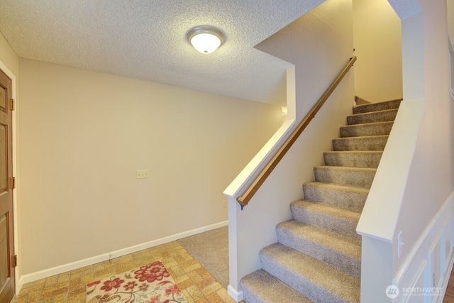 16611 NE 48th Court, Redmond, WA 98052
