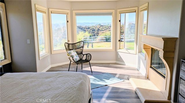 15435 Live Oak Springs Canyon, Canyon Country, CA 91387