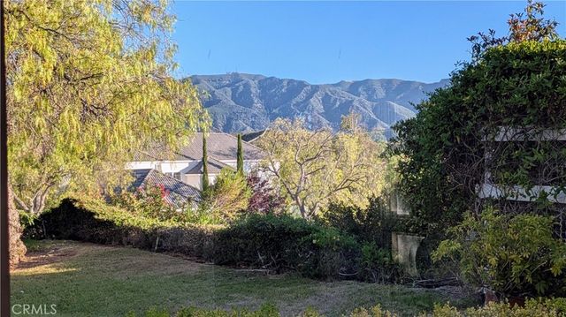 15435 Live Oak Springs Canyon, Canyon Country, CA 91387