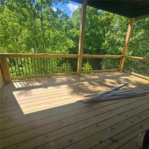 2005 NE Chaucer Street, Bentonville, AR 72712