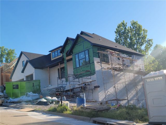 2005 NE Chaucer Street, Bentonville, AR 72712