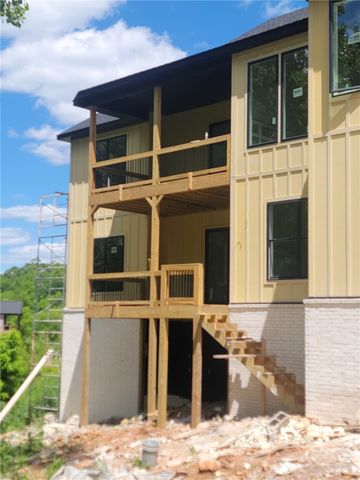 2005 NE Chaucer Street, Bentonville, AR 72712