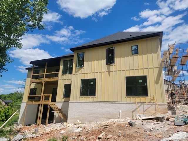 2005 NE Chaucer Street, Bentonville, AR 72712