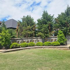 2005 NE Chaucer Street, Bentonville, AR 72712