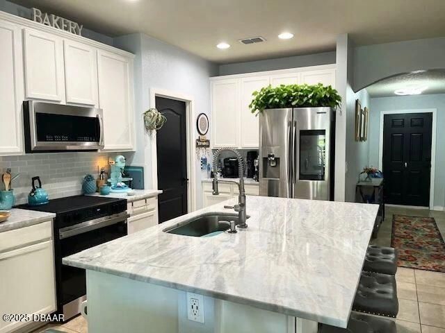 350 Dahoon Holly Drive, Daytona Beach, FL 32117