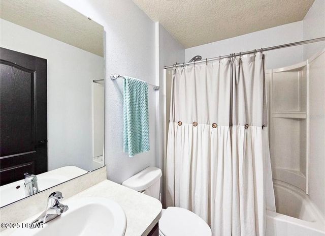 350 Dahoon Holly Drive, Daytona Beach, FL 32117