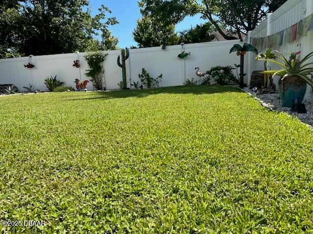 350 Dahoon Holly Drive, Daytona Beach, FL 32117