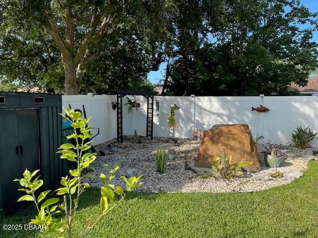 350 Dahoon Holly Drive, Daytona Beach, FL 32117