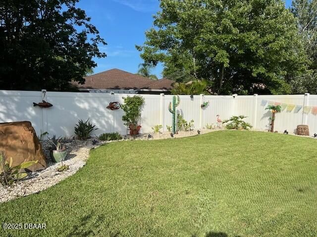 350 Dahoon Holly Drive, Daytona Beach, FL 32117